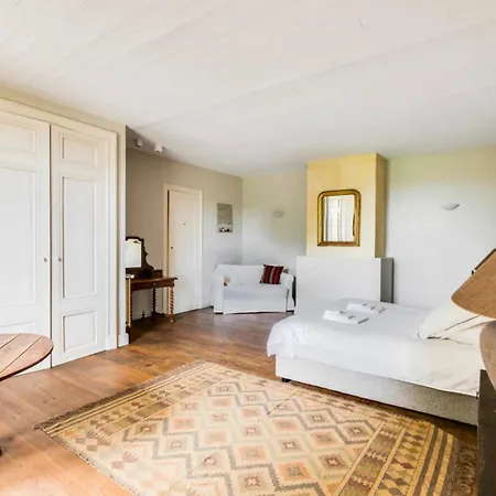 Lutry - Walking Steps From Geneva With Patio